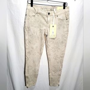 NWT THE LIMITED ANKLE STRAIGHT LINE,SLOW-RISE SLIM HIP & THIGH 678 SIZE 4 ROSES